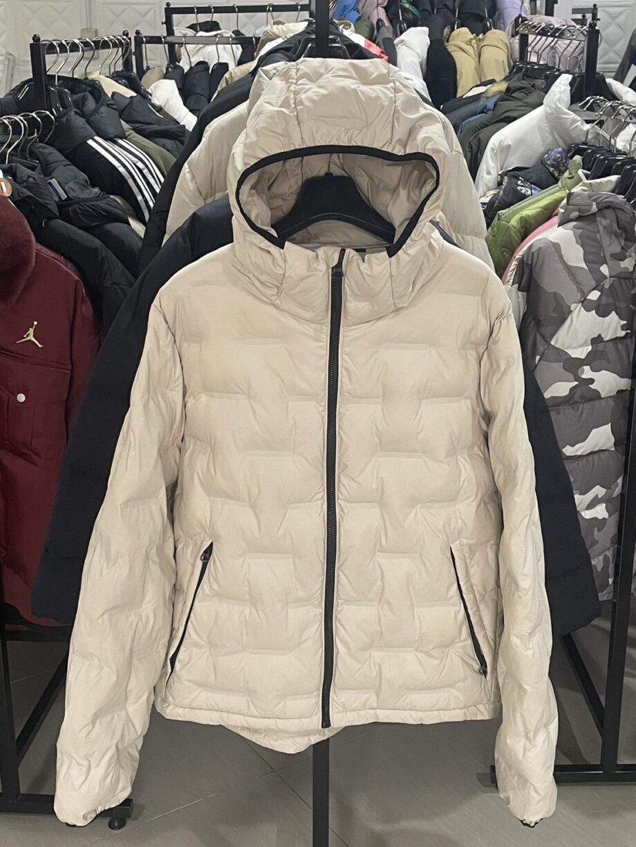 [สินค้ามือหนึ่ง] SUPERDRY เสื้อแจ็คเก็ต ราคาขาย 2,500 บาท Code: M5011811A-1LA