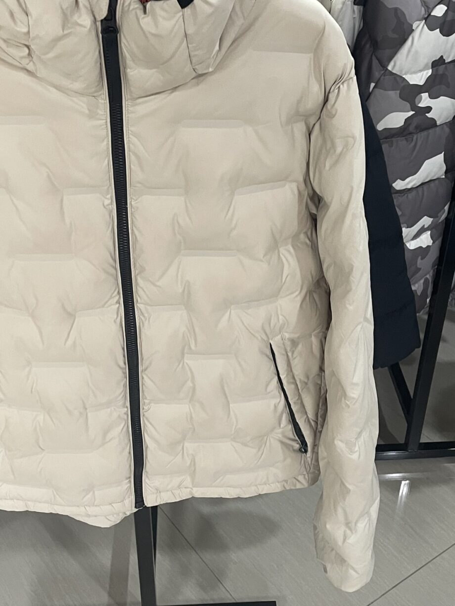 [สินค้ามือหนึ่ง] SUPERDRY เสื้อแจ็คเก็ต ราคาขาย 2,500 บาท Code: M5011811A-1LA