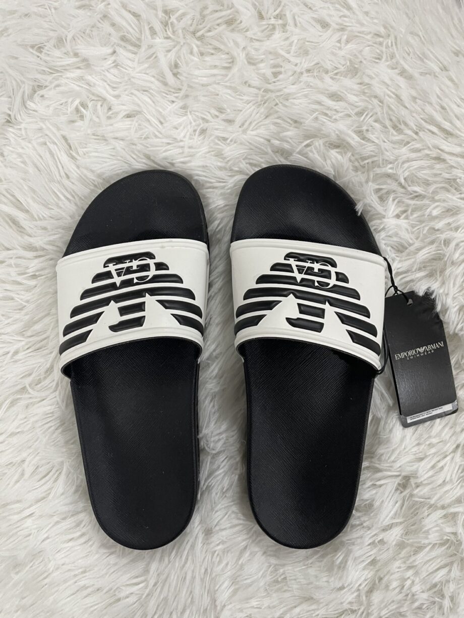 [สินค้ามือสอง] EMPORIO ARMANI รองเท้าแตะ ราคาขาย 800 บาท Code: XJPM16 XN872 S962