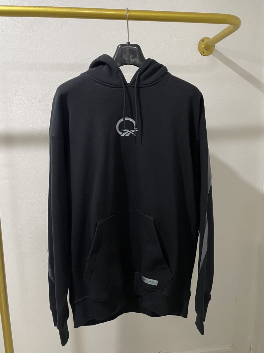 [สินค้ามือสอง] REEBOK เสื้อเสื้อสเวตเตอร์ ราคาขาย 400 บาท Code: HS1276