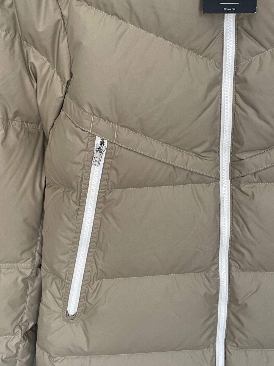 <b>[สินค้ามือหนึ่ง]</b> NIKE เสื้อโค้ท ราคาขาย 3,400 บาท Code: DV1134-247