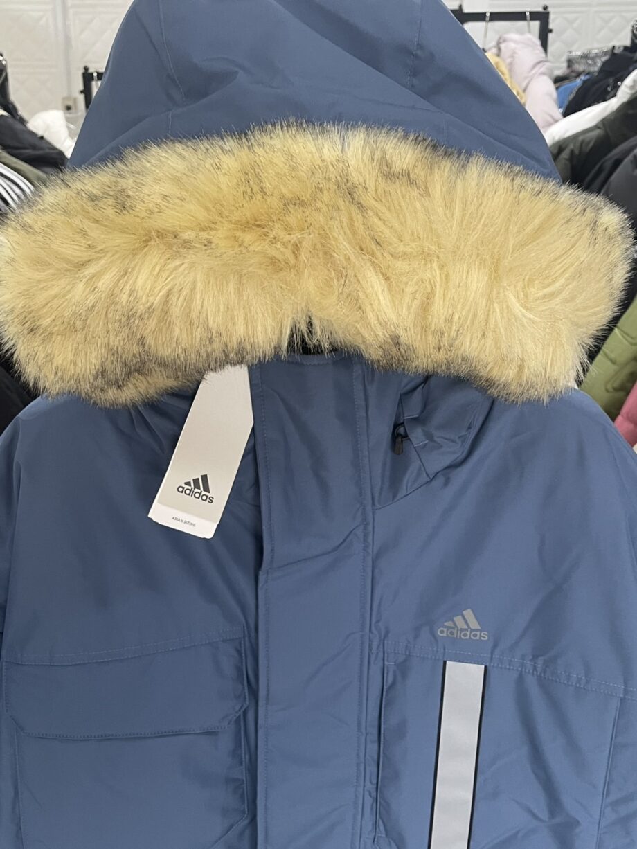 <strong>[สินค้ามือหนึ่ง]</strong> ADIDAS เสื้อโค้ท ราคาขาย 3,400 บาท Code: IS0367