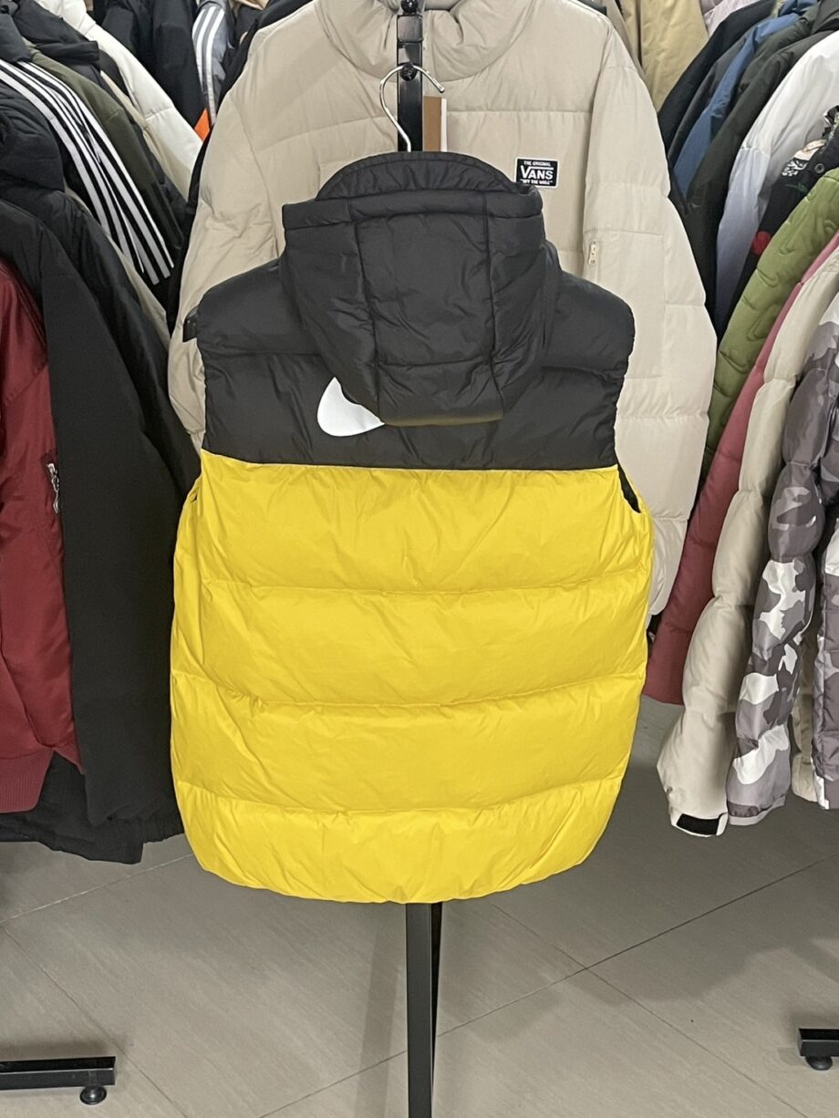 [สินค้ามือหนึ่ง] NIKE เสื้อกั๊ก ราคาขาย 1,900 บาท Code: 0370CDYL