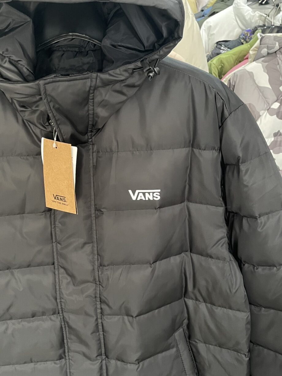 [สินค้ามือหนึ่ง] VANS เสื้อโค้ท ราคาขาย 2,500 บาท Code: 0401CDBM